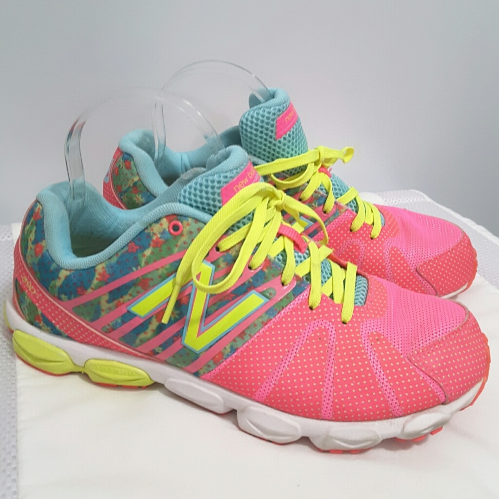 New Balance Womens running shoe 890v5
